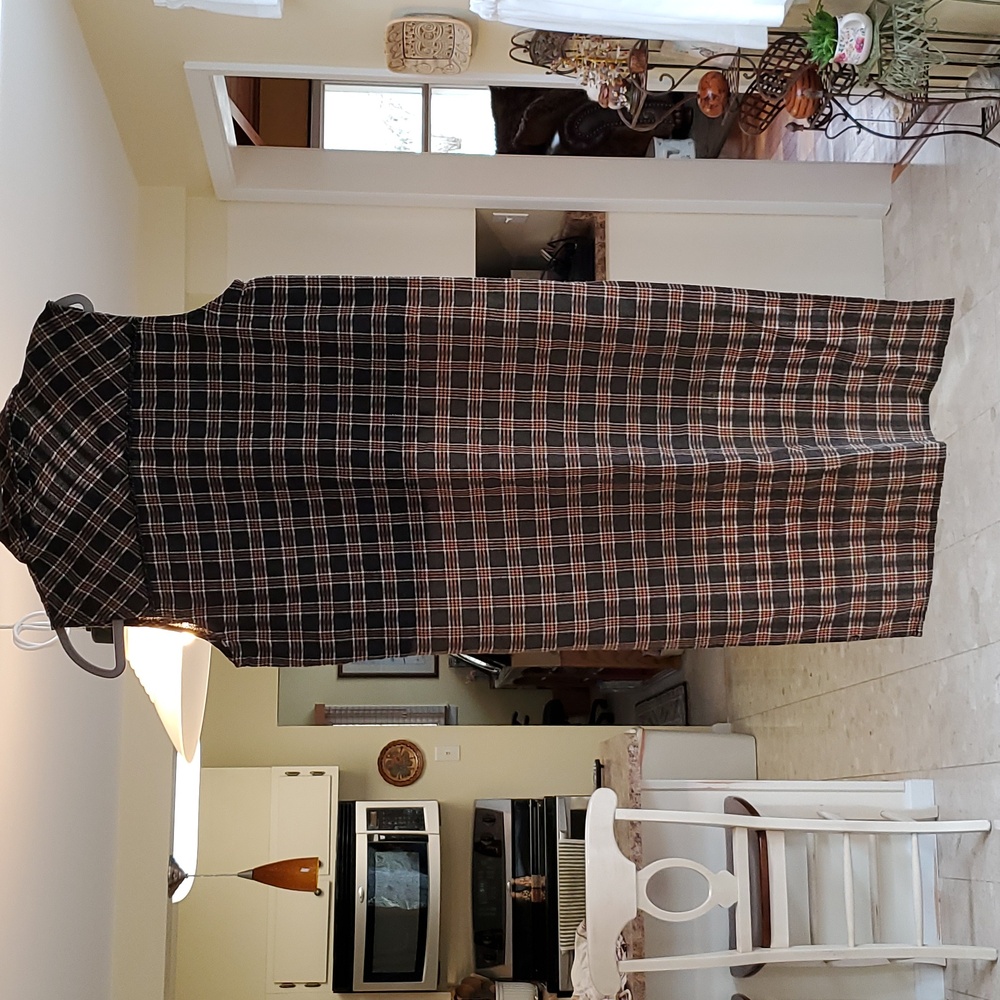 Plaid Sleeveless HI/LO SHIRT - Picture 5 of 5